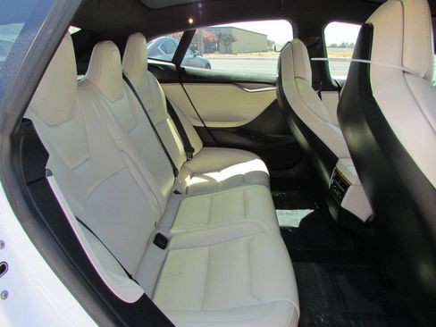 Used 2020 Tesla Model S Long Range Plus AWD/4WD image 30
