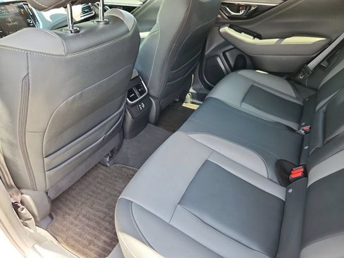 Used 2025 Subaru Outback Onyx Edition AWD/4WD image 9