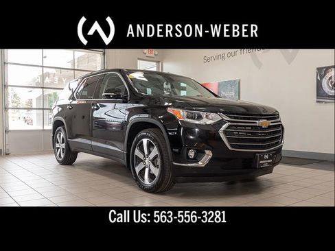 Used 2019 Chevrolet Traverse LT w/ LT Premium Package AWD/4WD image 1
