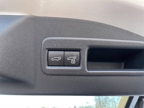 Used 2024 Toyota bZ4X Limited image 9