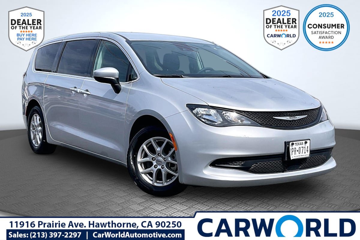 Used 2023 Chrysler Voyager LX FWD image 1