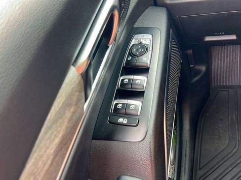 Used 2021 Kia Telluride SX w/ Towing Package FWD image 28