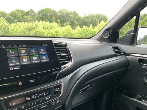Used 2022 Honda Pilot Sport image 17