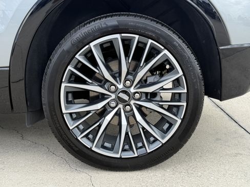 Certified 2024 Cadillac XT4 Sport AWD/4WD image 33