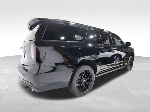 Certified 2023 GMC Yukon XL Denali w/ Advanced Technology Package AWD/4WD image 4