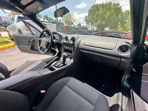 Used 1999 MAZDA MX-5 Miata RWD image 18