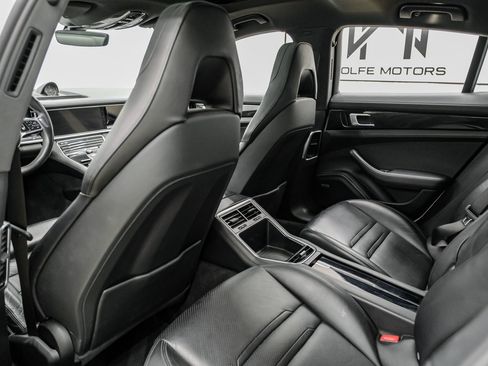 Used 2019 Porsche Panamera 4 image 37