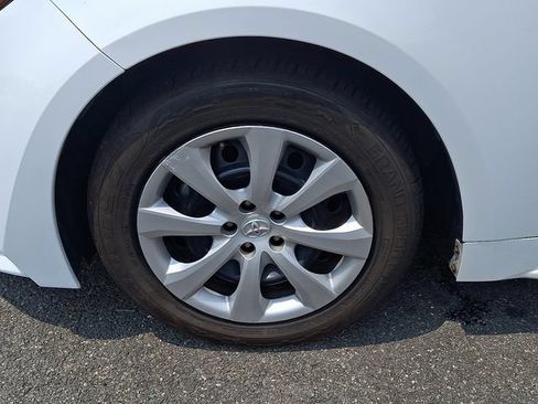 Used 2024 Toyota Corolla LE FWD image 8