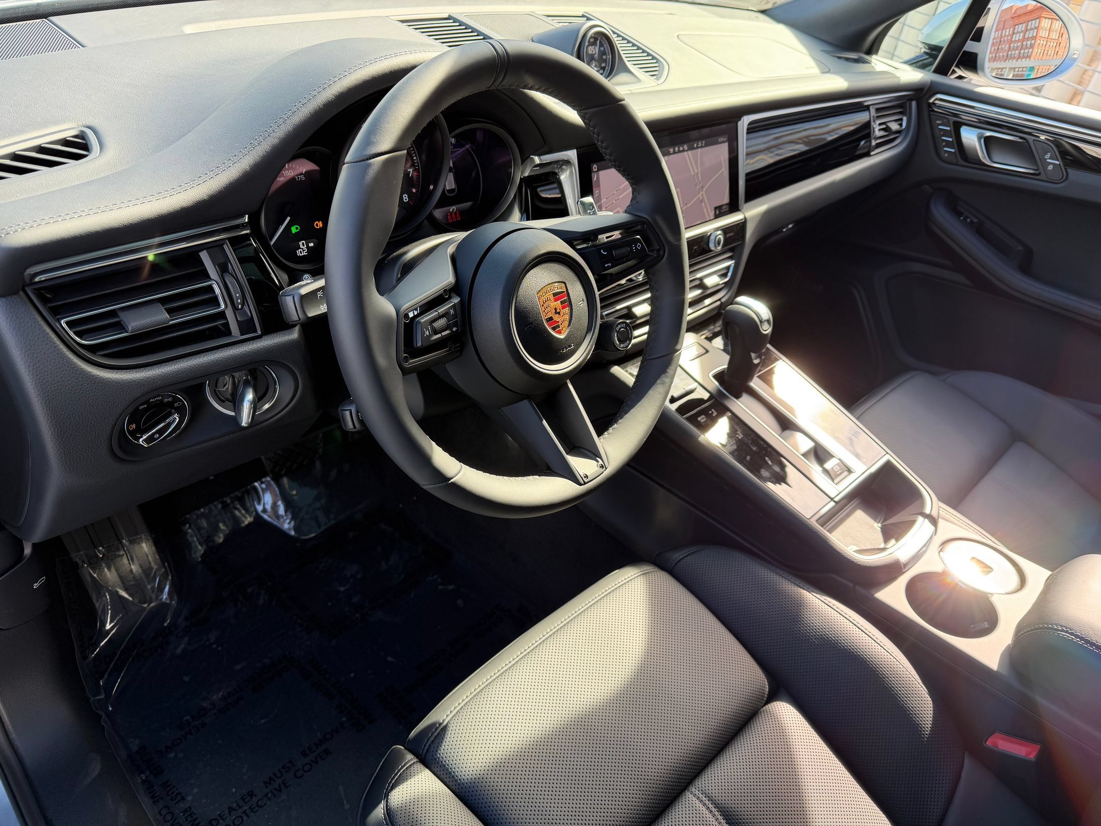 Used 2026 Porsche Macan Turbo AWD/4WD image 4
