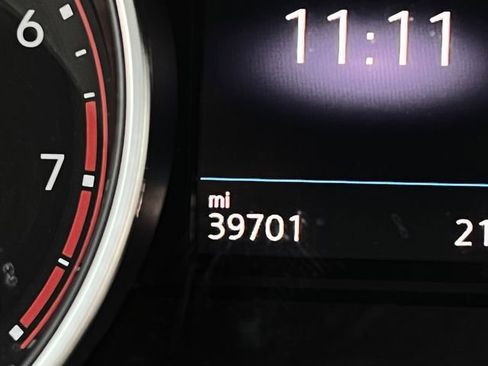 Used 2019 Volkswagen Tiguan S image 22