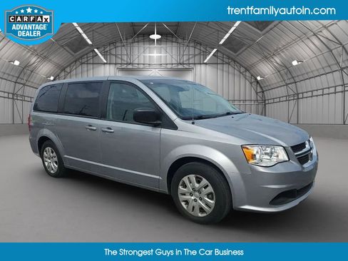 Used 2018 Dodge Grand Caravan SE image 51