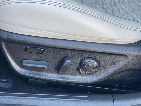 Used 2023 Genesis G70 3.3T w/ Sport Prestige Package image 12