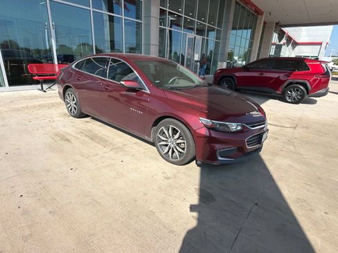 Used 2016 Chevrolet Malibu LT FWD image 11