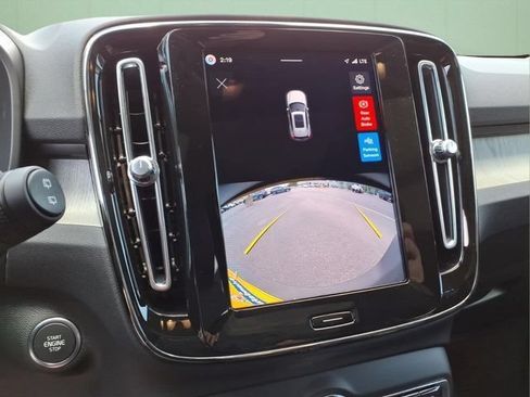 New 2026 Volvo XC40 B5 Core AWD/4WD image 24