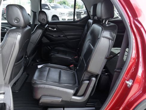 Used 2020 Chevrolet Traverse RS FWD image 36