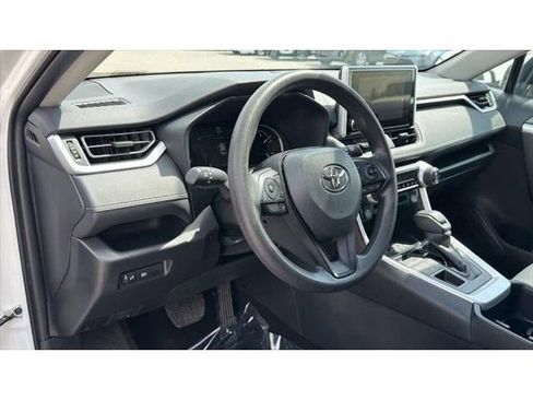 Certified 2025 Toyota RAV4 XLE AWD/4WD image 22
