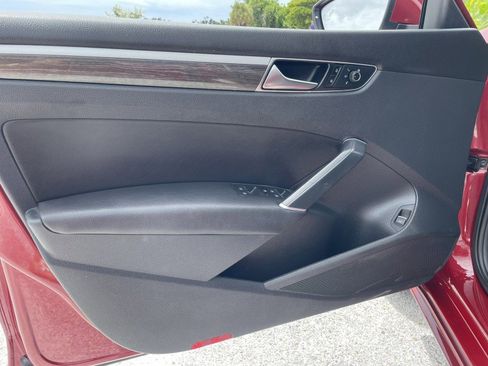 Used 2017 Volkswagen Passat 1.8T SE image 26
