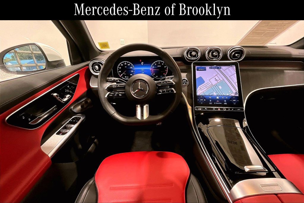 Used 2023 Mercedes-Benz GLC 300 4MATIC image 5