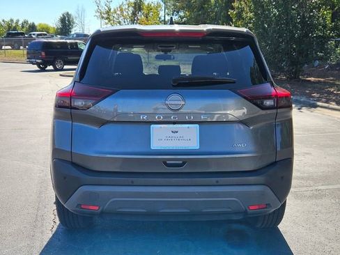 Used 2023 Nissan Rogue S image 6