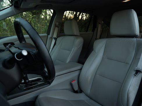 Used 2018 Acura RDX w/ Tech & AcuraWatch Plus Pkg image 17