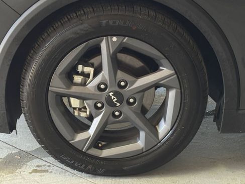 Used 2025 Kia K4 LXS image 30