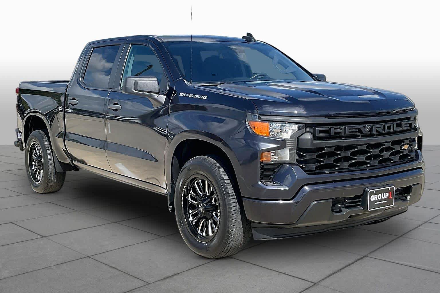 Used 2022 Chevrolet Silverado 1500 Custom RWD image 3