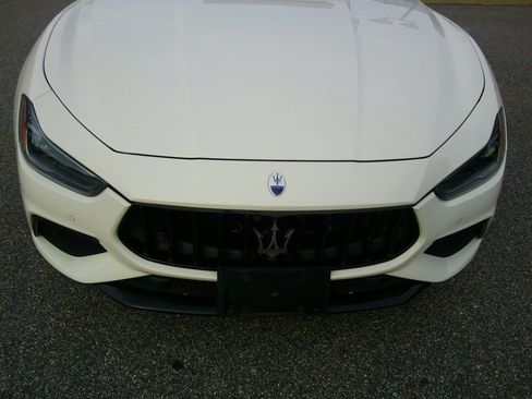 Used 2022 Maserati Ghibli Modena Q4 AWD/4WD image 30