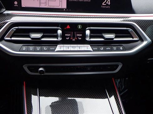 Used 2021 BMW X5 M50i image 21