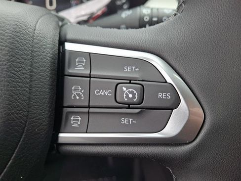 New 2026 Jeep Compass Limited image 17