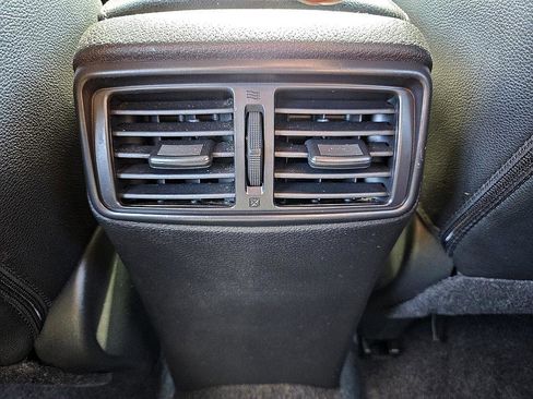 Used 2016 Nissan Rogue SL w/ SL Premium Package image 10