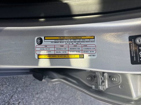 Used 2025 Jeep Grand Cherokee Limited AWD/4WD image 17