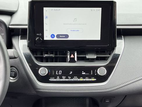 Used 2025 Toyota Corolla SE FWD image 15