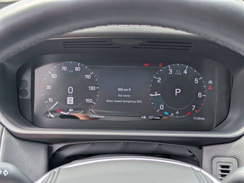 Used 2023 Land Rover Discovery Metropolitan Edition AWD/4WD image 20
