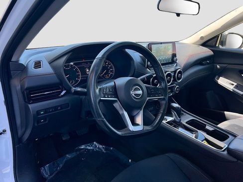 Used 2024 Nissan Sentra SR FWD image 9