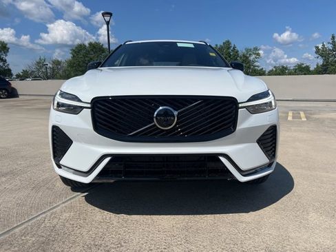New 2026 Volvo XC60 B5 Plus w/ Climate Package image 2