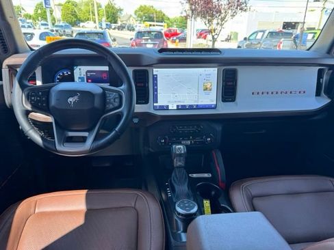 Used 2023 Ford Bronco Heritage Edition AWD/4WD image 19