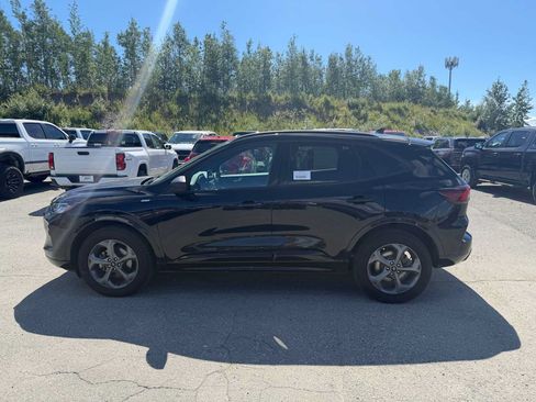 Used 2024 Ford Escape ST-Line AWD/4WD image 2