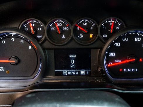 Used 2021 Chevrolet Silverado 2500 W/T w/ WT Convenience Package image 13