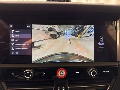 New 2026 Porsche Macan image 22