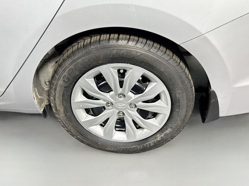 Used 2020 Hyundai Accent SE image 36