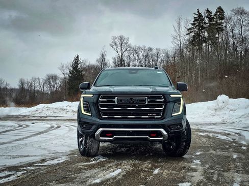 New 2026 GMC Yukon AT4 w/ AT4 Premium Plus Package image 8