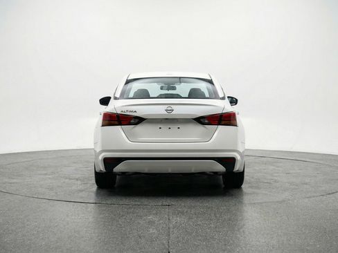 Used 2025 Nissan Altima 2.5 SV image 7