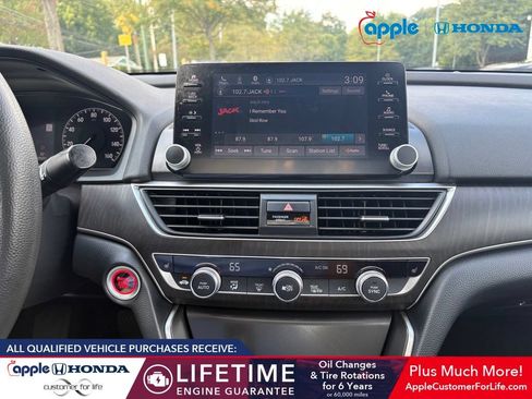 Used 2018 Honda Accord EX image 8