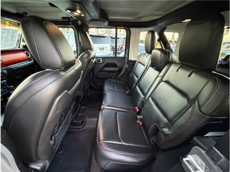 Used 2019 Jeep Wrangler Unlimited Rubicon AWD/4WD image 25