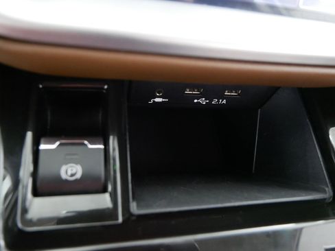 Used 2020 Subaru Outback Touring XT image 31