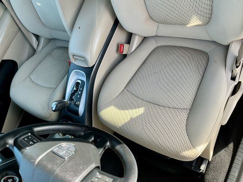 Used 2020 Dodge Journey SE image 40