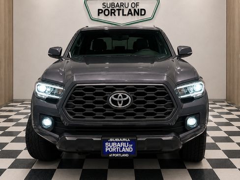 Used 2023 Toyota Tacoma TRD Off-Road w/ Technology Package AWD/4WD image 2