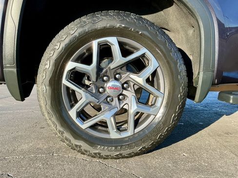 Used 2022 GMC Sierra 1500 SLT image 22