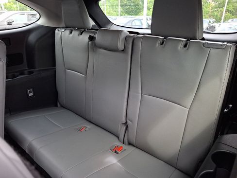 Used 2023 Toyota Highlander Limited AWD/4WD image 10