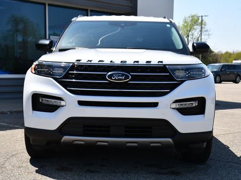 Used 2021 Ford Explorer XLT w/ Equipment Group 202A AWD/4WD image 10